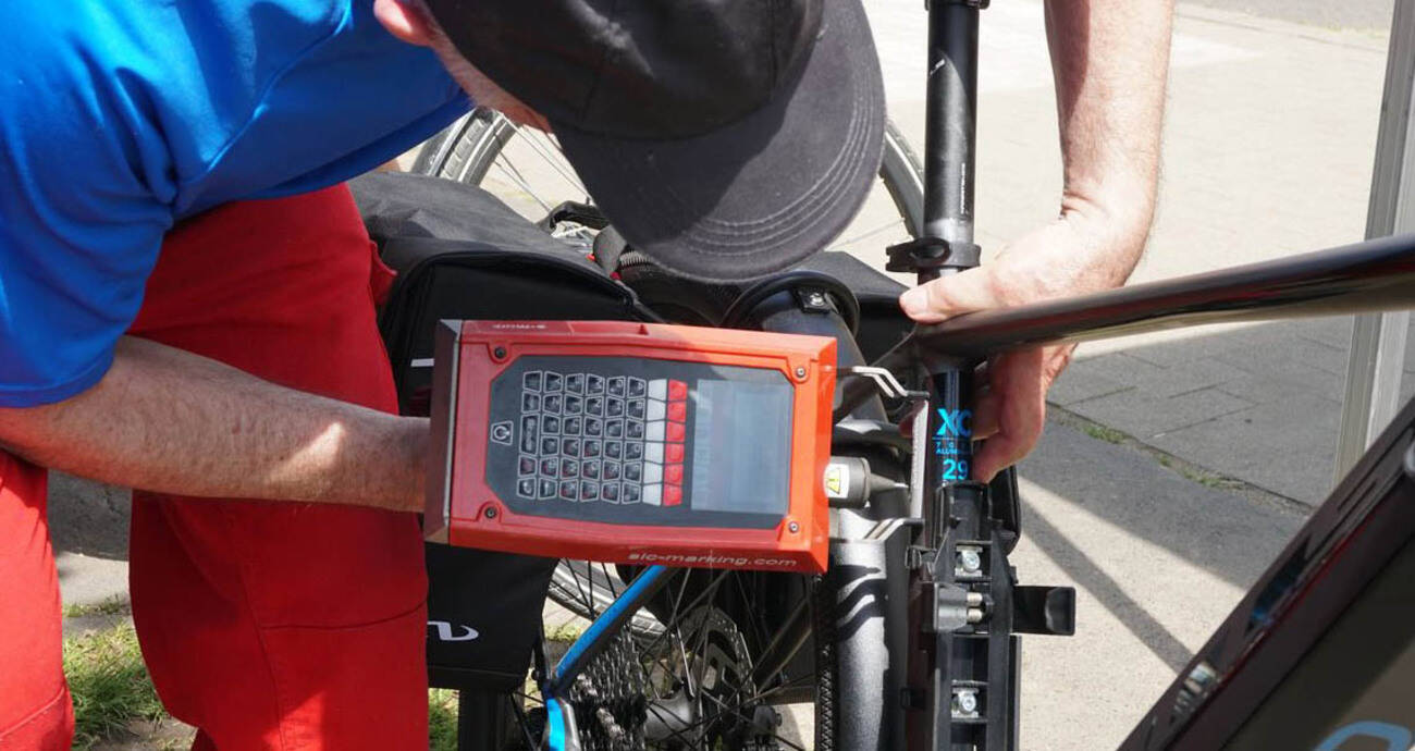 Participation in the bicycle coding team for theft prevention