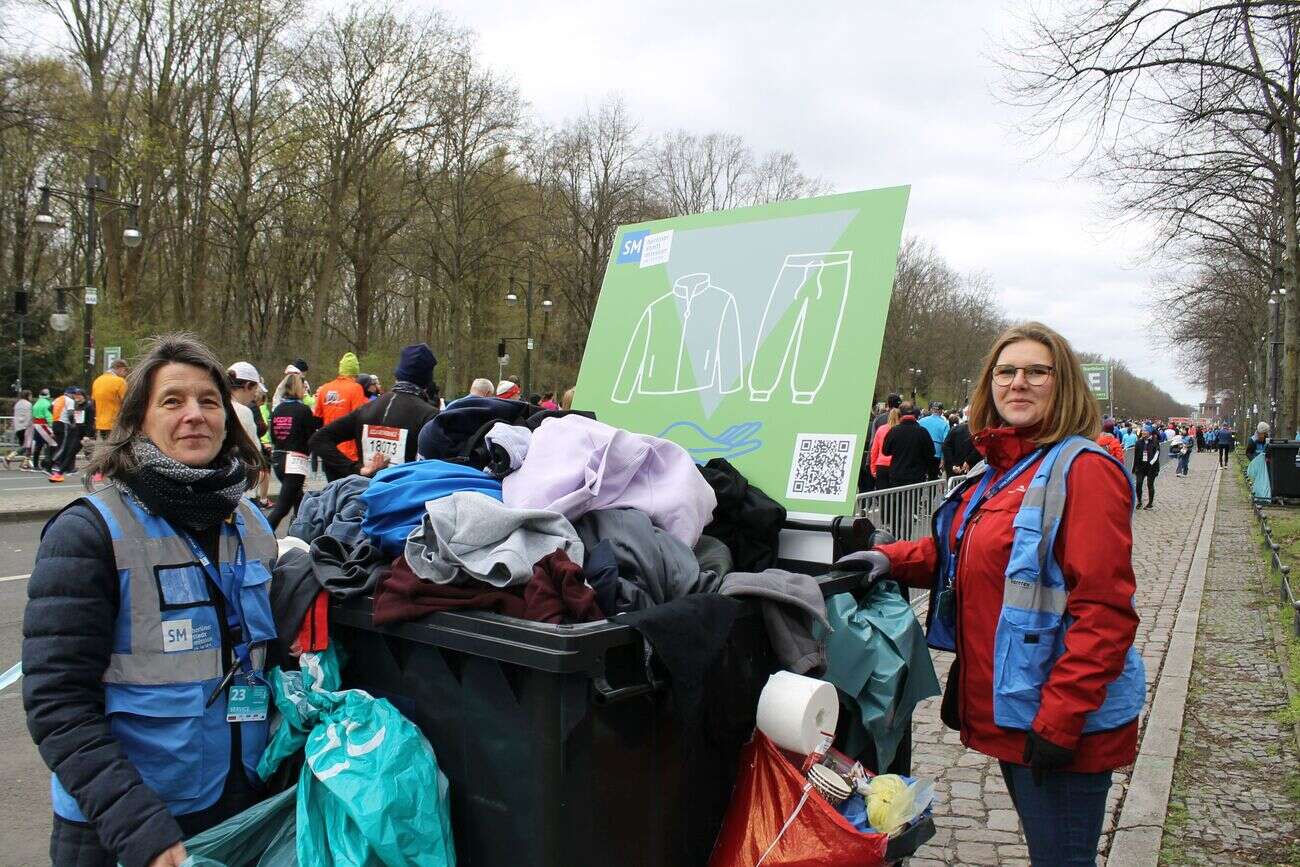 Save clothing at the Berliner Marathon on 27 09 2026