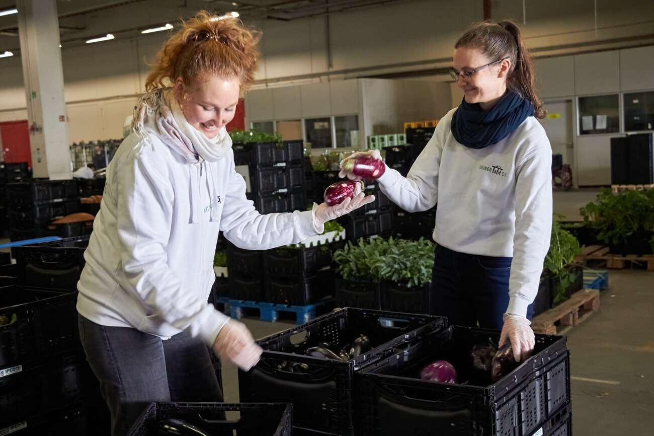 Flexible Hilfe gesucht Anpacken im Lager der Berliner Tafel