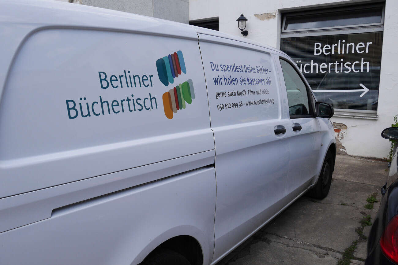 Unterstütze uns bei der Abholung von Buchspenden